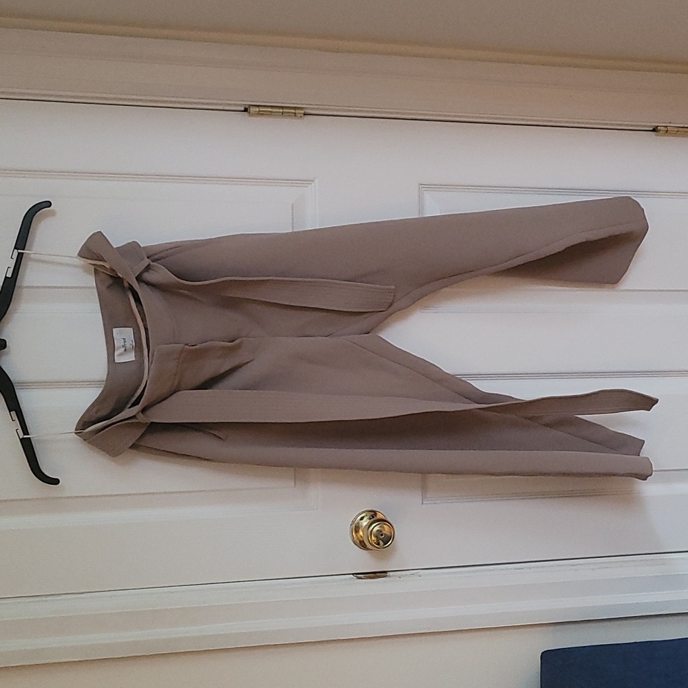 Aritzia Office Wear